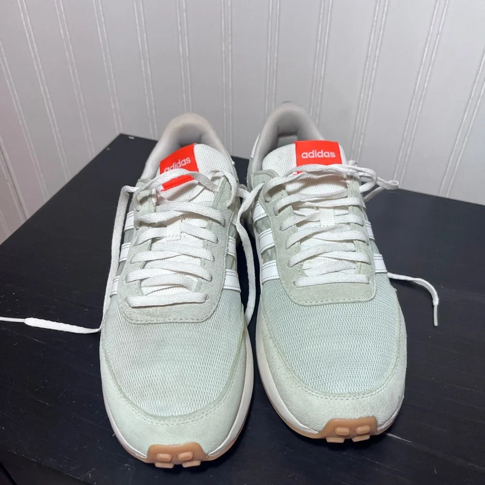 Adidas Retropy F2 Women's Shoes Halo Green White Gum Sole Sneakers size 8.5 - Picture 2 of 11